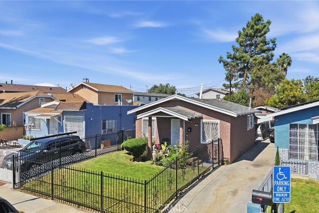 201 E 111th Place, Los Angeles, CA 90061 — photo 3 of 48
