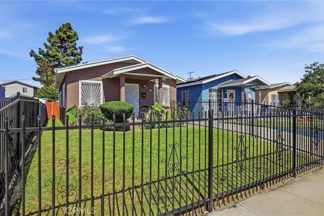 201 E 111th Place, Los Angeles, CA 90061 — photo 46 of 48