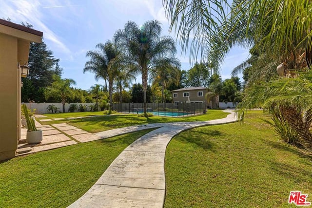 8817 Encino Avenue, Los Angeles, CA 91325 — photo 13 of 65