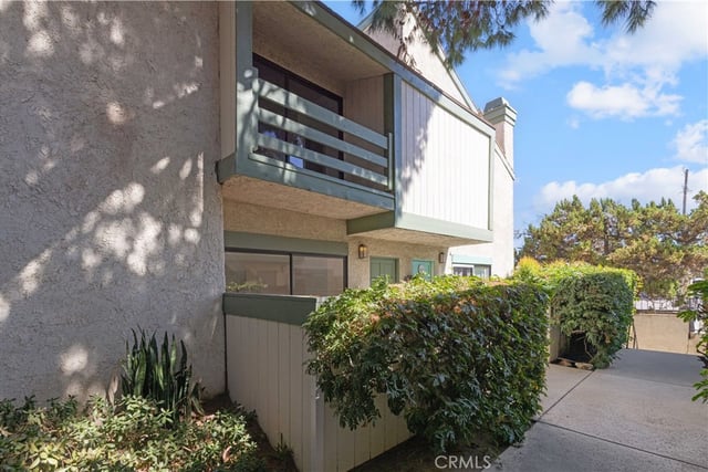 7550 Zombar 11, Van Nuys, CA 91406 — photo 2 of 39