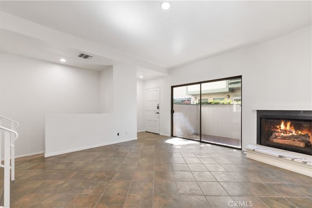 7550 Zombar 11, Van Nuys, CA 91406 — photo 5 of 39