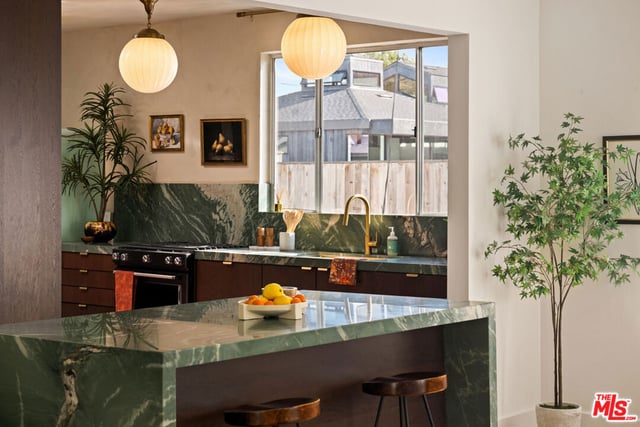 818 Palms Boulevard, Venice, CA 90291 — photo 19 of 64