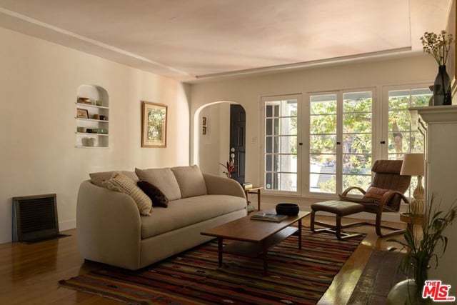 3666 Roderick Road, Los Angeles, CA 90065 — photo 5 of 34