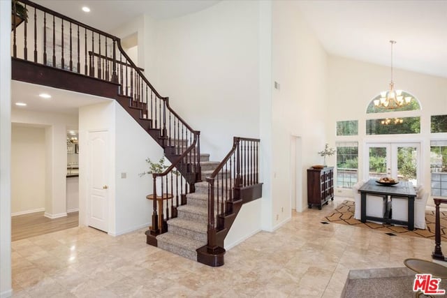 22322 Cairnloch Street, Calabasas, CA 91302 — photo 4 of 38
