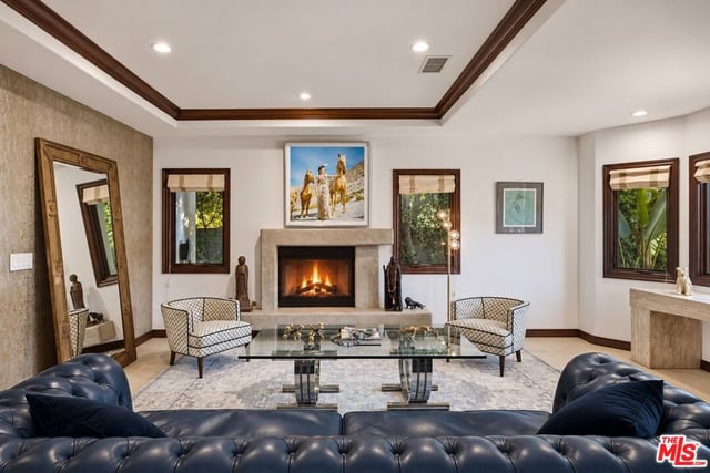 4816 Sylmar Avenue, Sherman Oaks, CA 91423 — photo 5 of 37