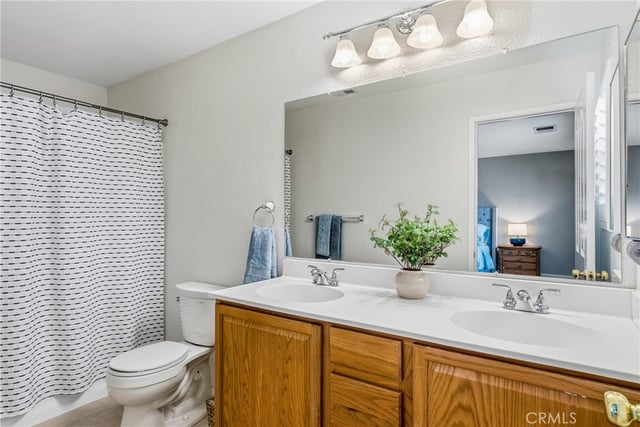 28215 Somerset Court, Castaic, CA 91384 — photo 10 of 24