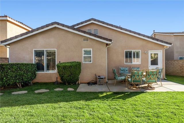 28215 Somerset Court, Castaic, CA 91384 — photo 17 of 24