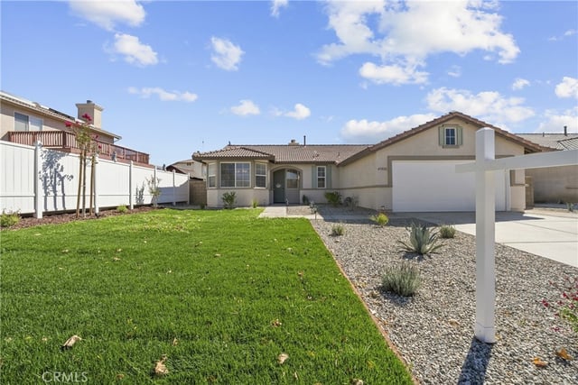 45826 Caledonia Court, Lancaster, CA 93534 — photo 4 of 42