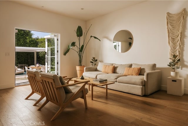 1111 S Plymouth Boulevard, Los Angeles, CA 90019 — photo 14 of 34