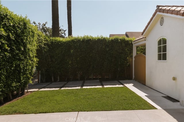 1111 S Plymouth Boulevard, Los Angeles, CA 90019 — photo 33 of 34