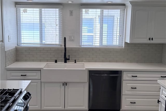1260 W 81st, Los Angeles, CA 90044 — photo 14 of 27