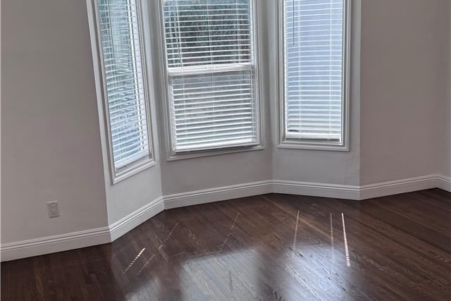 1260 W 81st, Los Angeles, CA 90044 — photo 8 of 27
