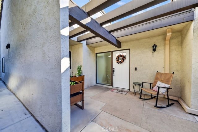 56 Glenflow Court, Glendale, CA 91206 — photo 3 of 47