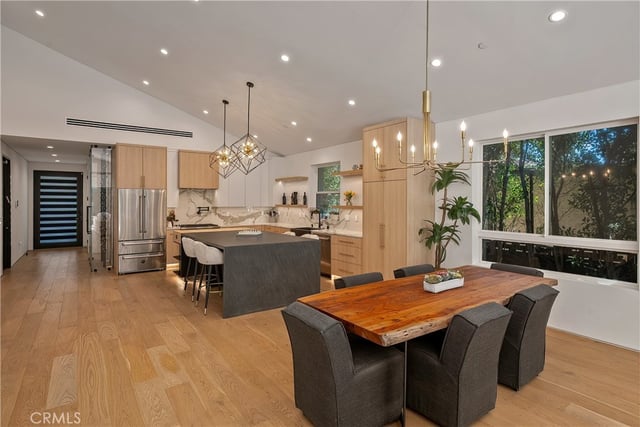 5715 Troost Avenue, North Hollywood, CA 91601 — photo 3 of 27