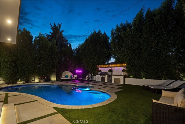 5715 Troost Avenue, North Hollywood, CA 91601 — photo 9 of 27