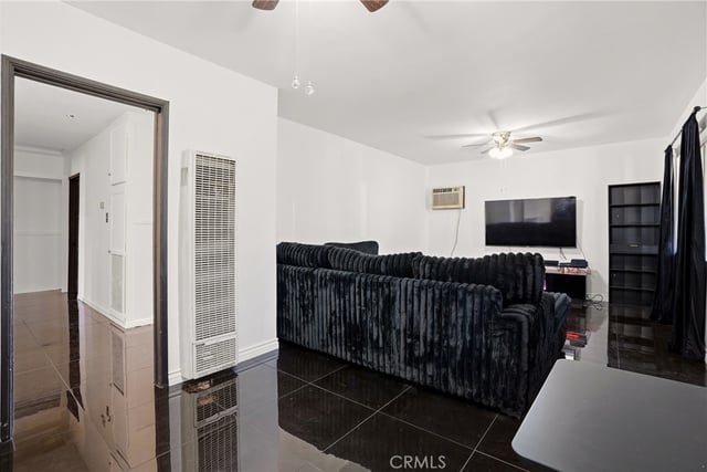 11246 Rosecrans Avenue, Norwalk, CA 90650 — photo 10 of 38