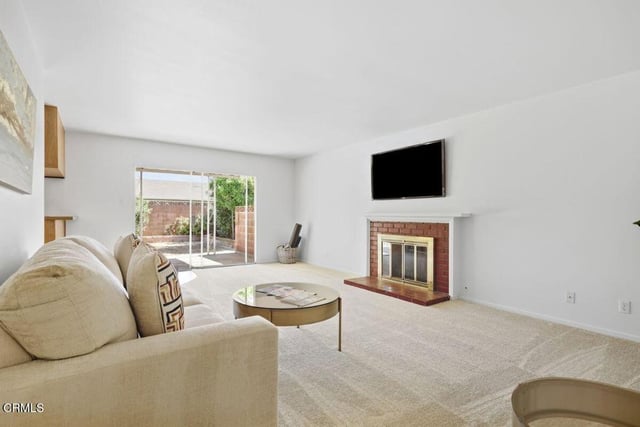 922 Olympia Avenue, Ventura, CA 93004 — photo 5 of 36