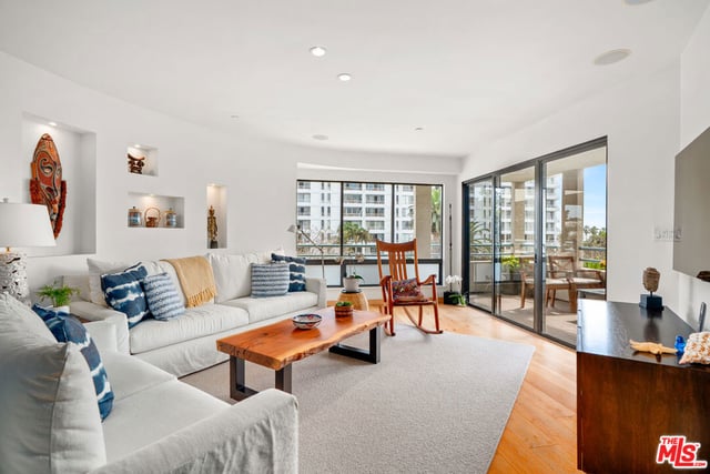 140 Ocean Park Boulevard 425, Santa Monica, CA 90405 — photo 17 of 46