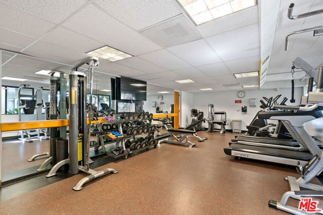 140 Ocean Park Boulevard 425, Santa Monica, CA 90405 — photo 41 of 46