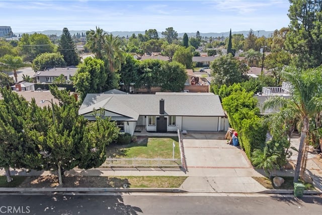 20110 Superior Street, Chatsworth, CA 91311 — photo 3 of 67