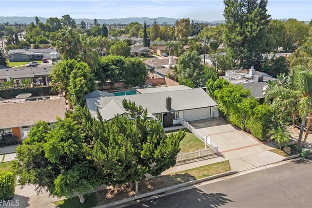 20110 Superior Street, Chatsworth, CA 91311 — photo 4 of 67