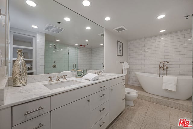 10445 Wilshire Boulevard 1402, Los Angeles, CA 90024 — photo 24 of 38
