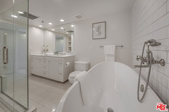 10445 Wilshire Boulevard 1402, Los Angeles, CA 90024 — photo 26 of 38
