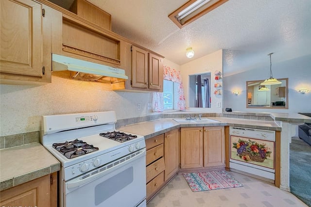 45465 E 25th Street 214, Lancaster, CA 93535 — photo 11 of 39