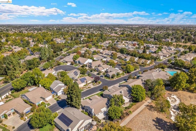 1751 Crispin Dr, Brentwood, CA 94513 — photo 12 of 46