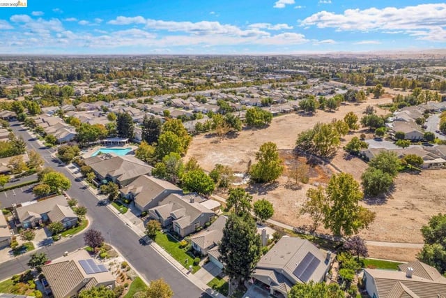 1751 Crispin Dr, Brentwood, CA 94513 — photo 13 of 46