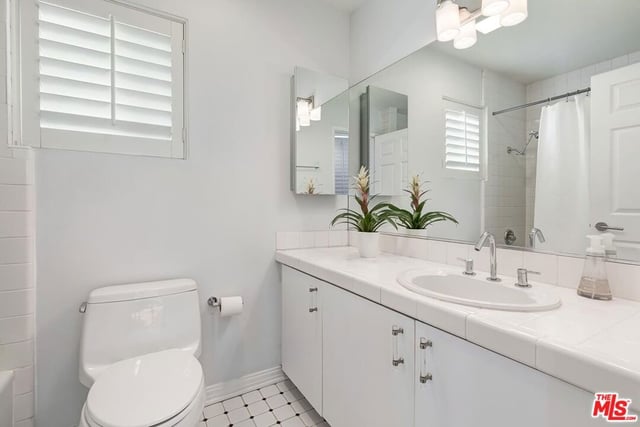 10608 Wilkins Avenue 303, Los Angeles, CA 90024 — photo 17 of 23