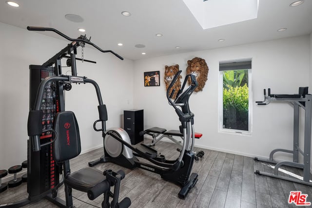 9340 Readcrest Drive, Beverly Hills, CA 90210 — photo 36 of 47