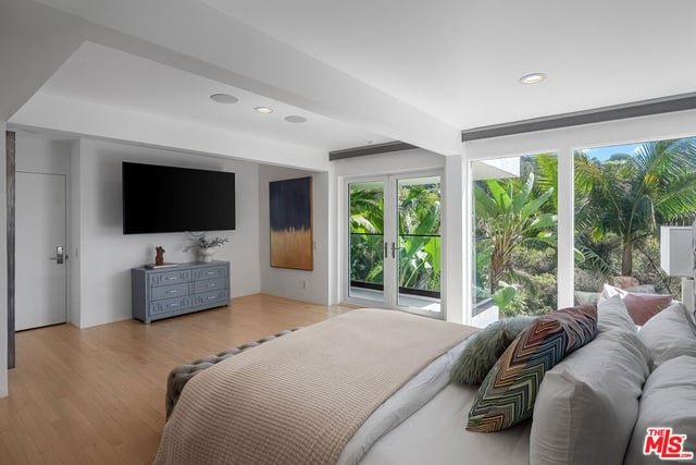 9340 Readcrest Drive, Beverly Hills, CA 90210 — photo 41 of 47