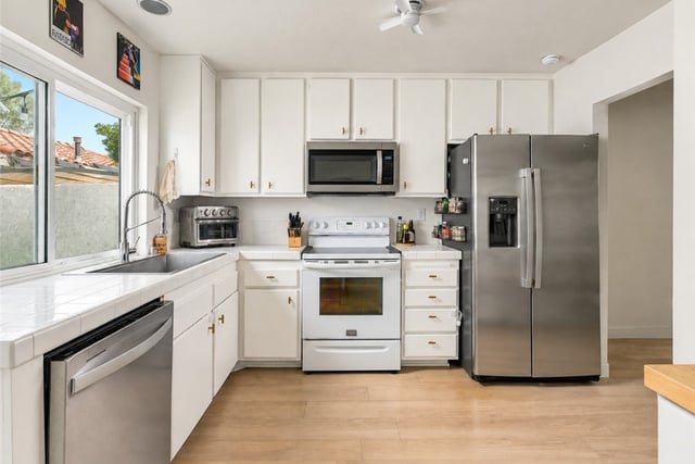 19565 Rinaldi Street 18, Porter Ranch, CA 91326 — photo 13 of 33