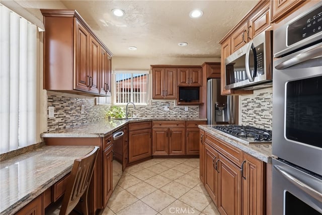 13003 Daphne, Gardena, CA 90249 — photo 8 of 24