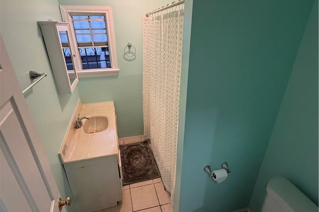611 W 65th, Los Angeles, CA 90044 — photo 14 of 21