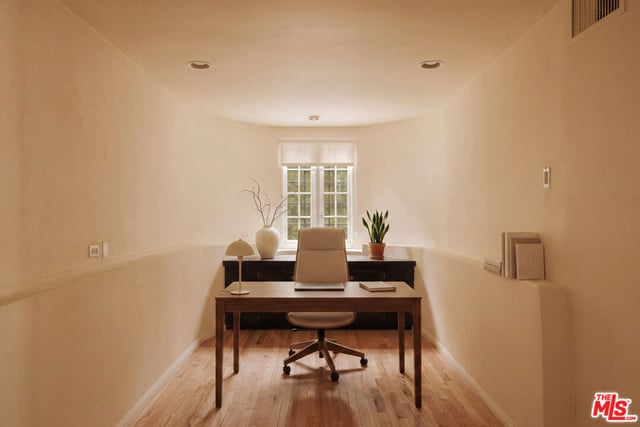 8233 Roxbury Road, Los Angeles, CA 90069 — photo 14 of 18