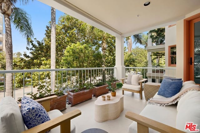 603 Ocean Avenue 2A, Santa Monica, CA 90402 — photo 7 of 24