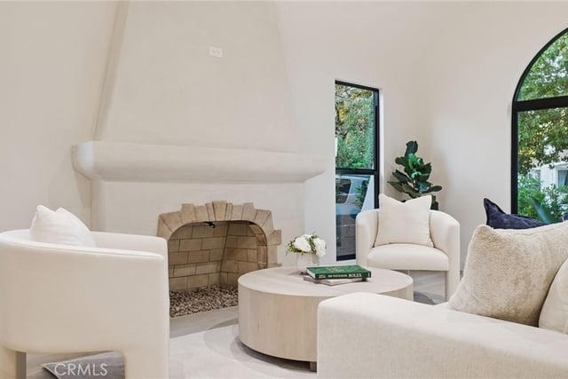 2943 Chesapeake, Los Angeles, CA 90016 — photo 5 of 31