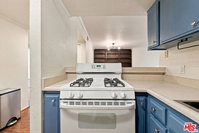 11918 Avon Way 102, Los Angeles, CA 90066 — photo 19 of 39