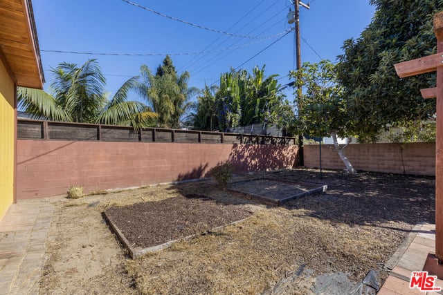 42 N Mills Road, Ventura, CA 93003 — photo 25 of 28