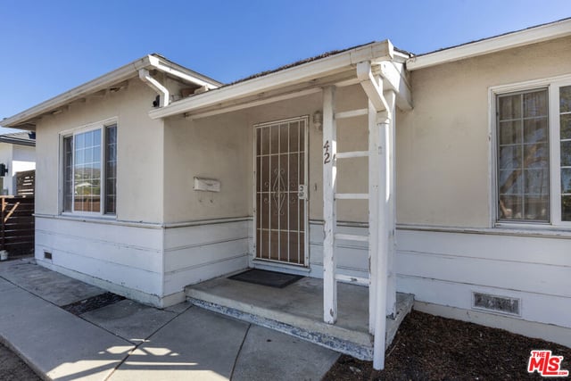 42 N Mills Road, Ventura, CA 93003 — photo 8 of 28