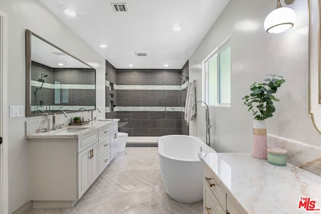 3430 Loadstone Drive, Los Angeles, CA 91403 — photo 12 of 17