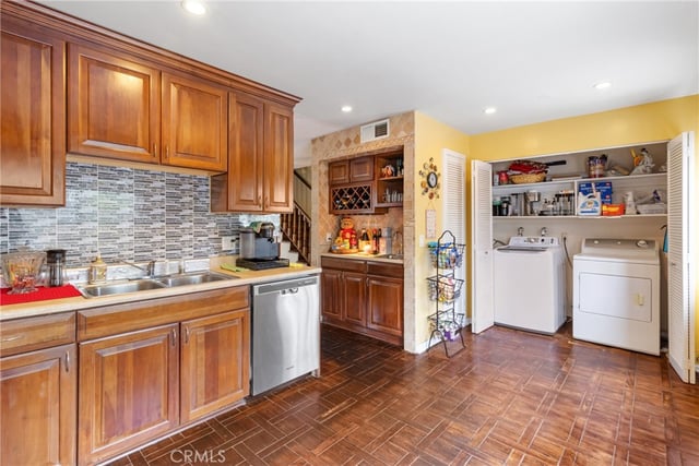21901 Lassen Street 155, Chatsworth, CA 91311 — photo 19 of 46