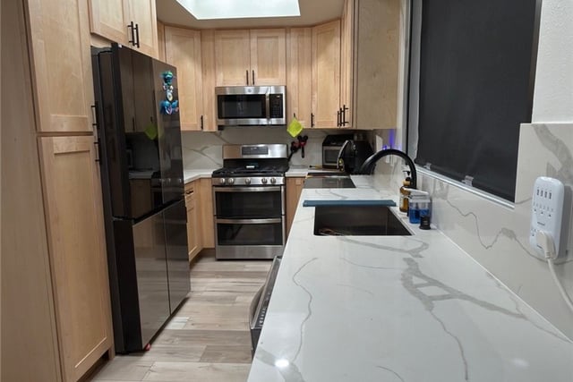13214 Moorpark 108, Sherman Oaks, CA 91423 — photo 7 of 15