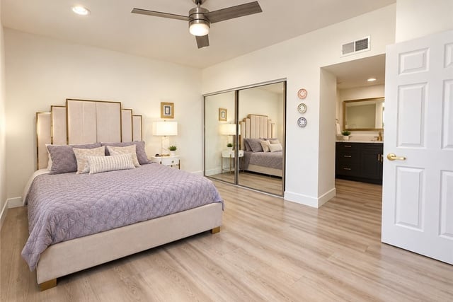 437 E Palm Avenue 207, Burbank, CA 91501 — photo 10 of 24