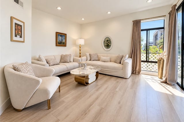 437 E Palm Avenue 207, Burbank, CA 91501 — photo 7 of 24