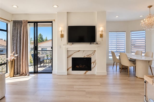 437 E Palm Avenue 207, Burbank, CA 91501 — photo 8 of 24