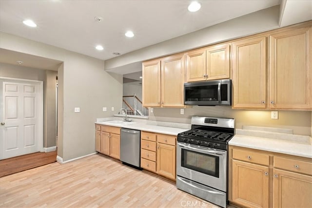 28165 Ashbrook, Valencia, CA 91354 — photo 7 of 19