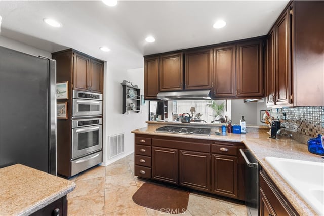 42526 61st W, Lancaster, CA 93536 — photo 11 of 30